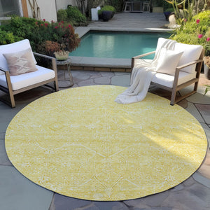 HomeRoots 5' Gold Floral Washable Area Rug – Elegant Indoor-Outdoor Design for High-Traffic Spaces and Durability 8' Round 607364