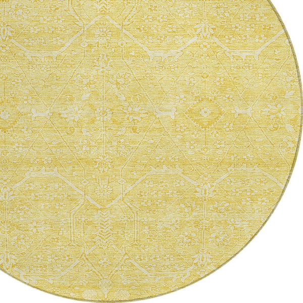 HomeRoots 5' Gold Floral Washable Area Rug – Elegant Indoor-Outdoor Design for High-Traffic Spaces and Durability 8' Round 607364