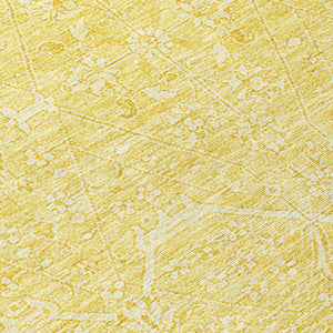 HomeRoots 5' Gold Floral Washable Area Rug – Elegant Indoor-Outdoor Design for High-Traffic Spaces and Durability 8' Round 607364