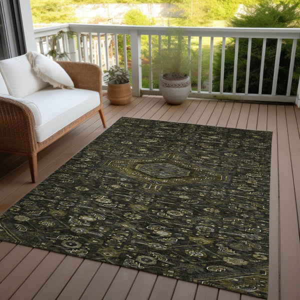 HomeRoots 5' Charcoal Medallion Indoor-Outdoor Area Rug – Durable, Washable & Stylish for Any Space 5' X 8' 607393