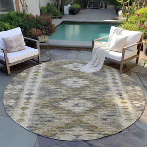 HomeRoots 5' Beige Geometric Indoor-Outdoor Area Rug - Durable, Stylish, and Machine Washable for All Spaces 8' Round 607424