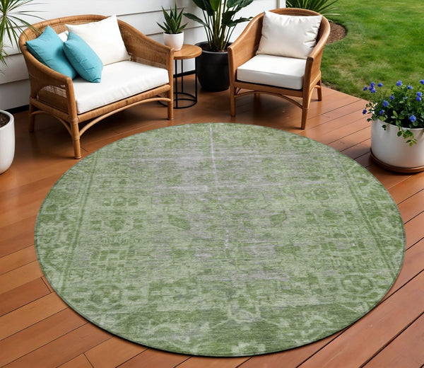 HomeRoots 5' Fern Green Oriental Area Rug - Elegant, Stain-Resistant Design for Indoor & Outdoor Spaces 8' Round 607538