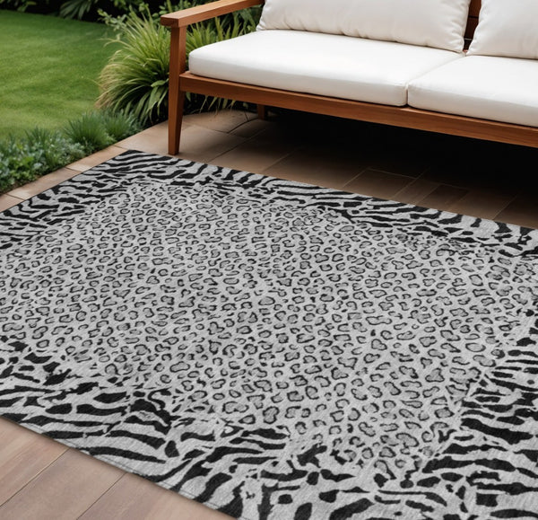 HomeRoots 5' Gray Animal Print Washable Area Rug - Stylish, Durable, and Easy-Clean for Indoor/Outdoor Use 8' X 10' 607653