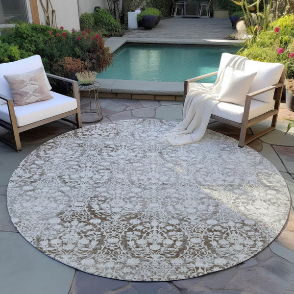 HomeRoots 5' Chocolate Damask Area Rug - Elegant Washable Indoor/Outdoor Rug for High-Traffic Spaces 8' Round 607688