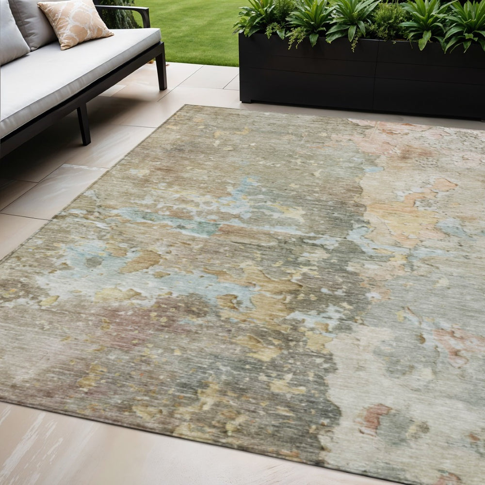 HomeRoots 5' Versatile Brown Abstract Area Rug – Durable, Washable Indoor/Outdoor Design for Modern Spaces 5' X 8' 607771