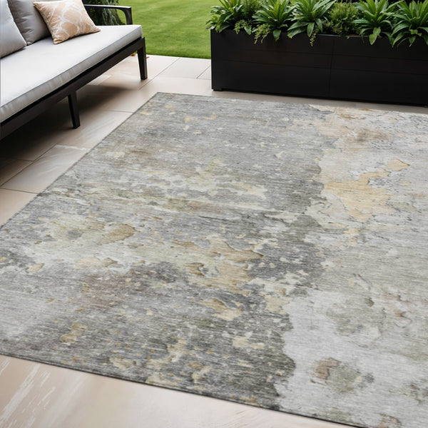 HomeRoots 5' Gray Abstract Area Rug – Stylish, Washable Indoor/Outdoor Design for High-Traffic Spaces 5' X 8' 607801