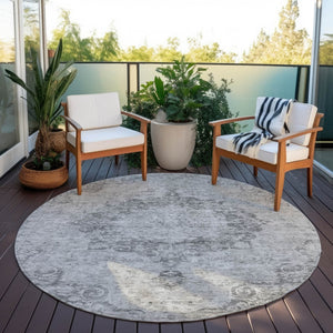HomeRoots 5' Elegant Silver Floral Medallion Washable Area Rug for Indoor and Outdoor High-Traffic Spaces 8' Round 607940