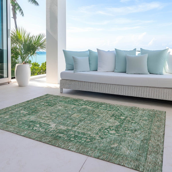 HomeRoots 5' Emerald Medallion Washable Area Rug - Durable, Stylish Design for Indoor & Outdoor Spaces 5' X 8' 608017