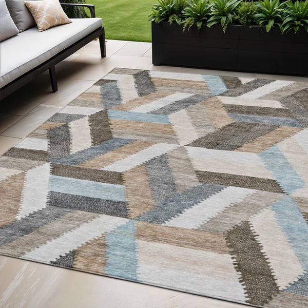 HomeRoots 5' Brown Geometric Indoor Outdoor Area Rug - Stylish, Durable, Washable Design for Any Space 5' X 8' 608041