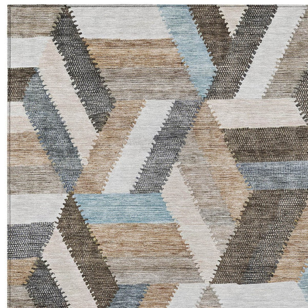 HomeRoots 5' Brown Geometric Indoor Outdoor Area Rug - Stylish, Durable, Washable Design for Any Space 5' X 8' 608041