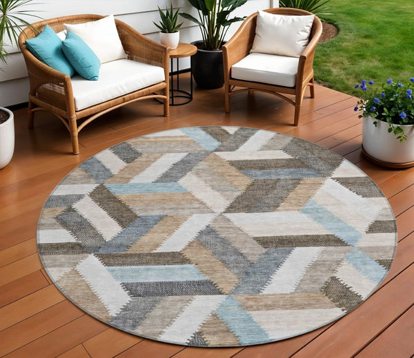 HomeRoots 5' Brown Geometric Indoor Outdoor Area Rug - Stylish, Durable, Washable Design for Any Space 8' Round 608042