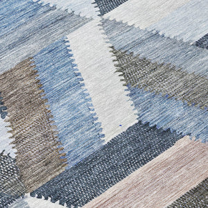 HomeRoots 5' Blue Geometric Washable Area Rug for Indoor & Outdoor Use – Stylish, Durable, and Easy-Care Design 10' X 14' 608051