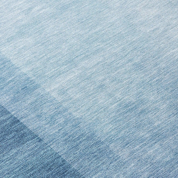 HomeRoots 5' Stylish Blue Geometric Washable Area Rug for Indoor and Outdoor Spaces - Durable & Easy Care 8' Round 608090