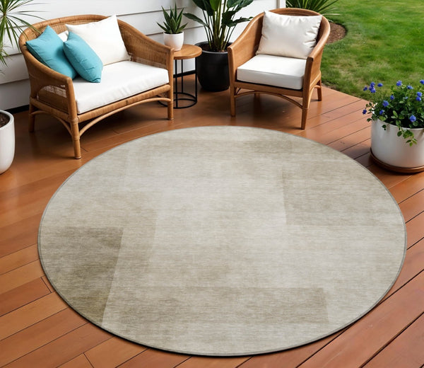 HomeRoots 5' Khaki Geometric Indoor Outdoor Area Rug - Stylish, Washable, Durable, Perfect for High-Traffic Areas 8' Round 608096