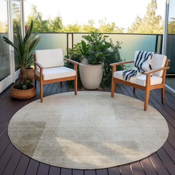 HomeRoots 5' Khaki Geometric Indoor Outdoor Area Rug - Stylish, Washable, Durable, Perfect for High-Traffic Areas 8' Round 608096