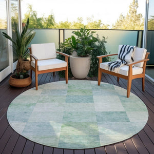 HomeRoots 5' Blue Geometric Indoor Outdoor Area Rug - Stylish, Durable, and Machine Washable for Any Space 8' Round 608165