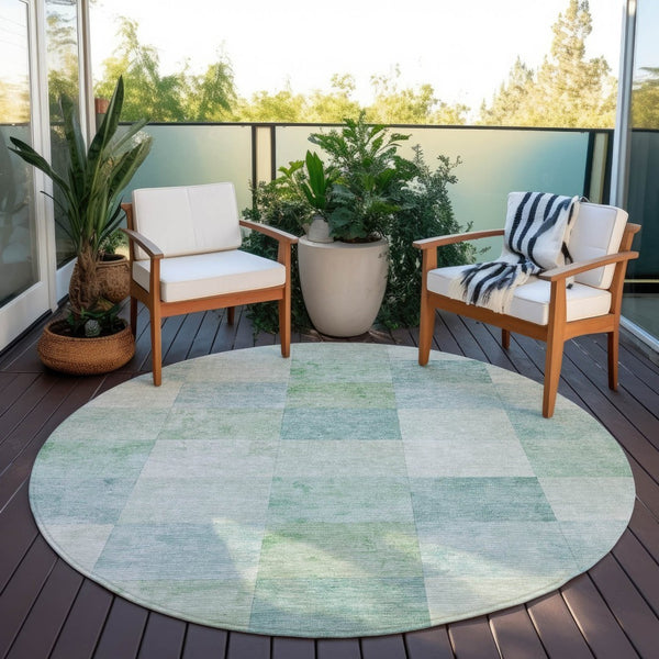 HomeRoots 5' Blue Geometric Indoor Outdoor Area Rug - Stylish, Durable, and Machine Washable for Any Space 8' Round 608165