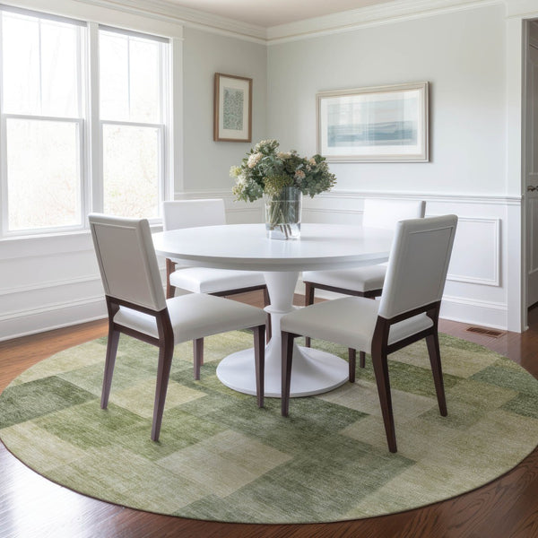 HomeRoots 5' Artichoke Green Geometric Rug - Stylish, Washable, and Durable for Indoor and Outdoor Spaces 8' Round 608258