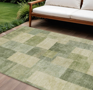 HomeRoots 5' Artichoke Green Geometric Rug - Stylish, Washable, and Durable for Indoor and Outdoor Spaces 9' X 12' 608260
