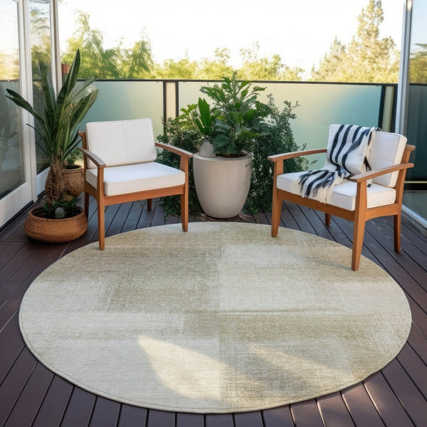 HomeRoots 5' Taupe Geometric Indoor Outdoor Area Rug – Durable, Washable, Stylish Solution for Your Home Decor 8' Round 608785