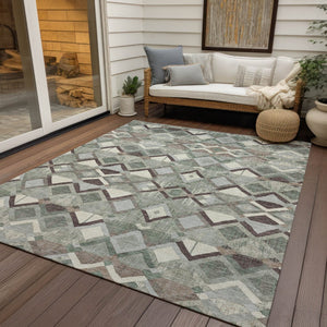HomeRoots 5' Geometric Sage and Off-White Indoor Outdoor Area Rug - Stylish, Washable, and Durable Design 5' X 8' 608994