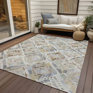 HomeRoots 5' Ivory and Cream Geometric Area Rug - Durable, Washable, Indoor/Outdoor Design for Any Space 5' X 8' 609137