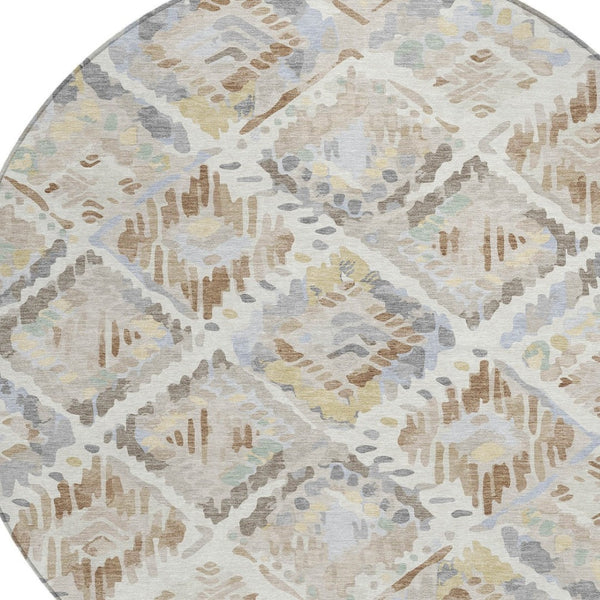 HomeRoots 5' Ivory and Cream Geometric Area Rug - Durable, Washable, Indoor/Outdoor Design for Any Space 8' Round 609138