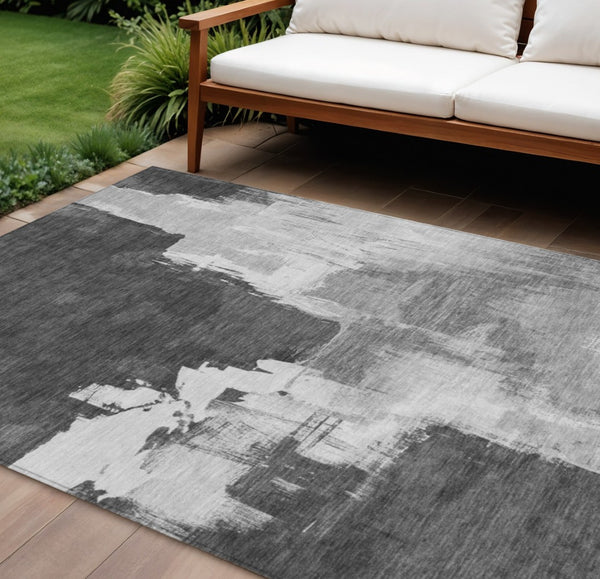 HomeRoots 5' Gray and Smoky Black Abstract Washable Area Rug for Stylish Indoor and Outdoor Spaces 10' X 14' 609171
