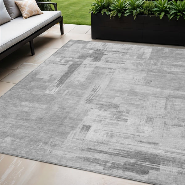 HomeRoots 5' Durable Gray and Off-White Abstract Washable Area Rug for Indoor and Outdoor High-Traffic Use 5' X 8' 609197