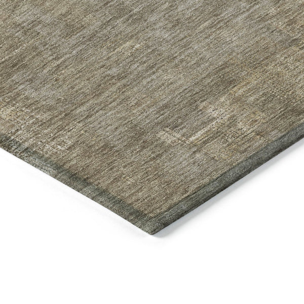 HomeRoots 5' Abstract Brown and Beige Washable Indoor-Outdoor Area Rug for Effortless Style and Durability 8' Round 609210