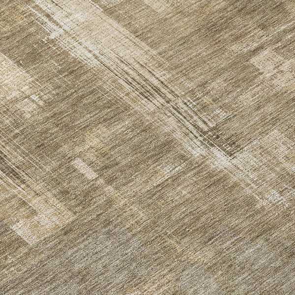 HomeRoots 5' Abstract Brown and Beige Washable Indoor-Outdoor Area Rug for Effortless Style and Durability 8' Round 609210