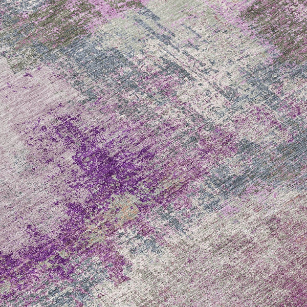 HomeRoots 5' Vibrant Lavender and Purple Abstract Area Rug - Washable Design for Indoor and Outdoor Spaces 8' Round 609306