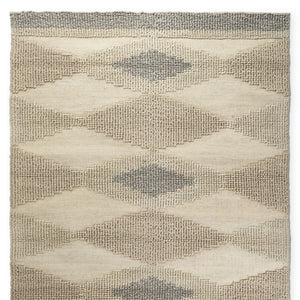 HomeRoots 5' Hand-Woven Wool Area Rug in Beige, Brown & Gray - Modern Geometric Design for Elegant Spaces 8' X 10' 609372