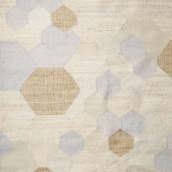 HomeRoots 5' Hand-Woven Ivory Brown and Gray Patchwork Area Rug for Cozy Living Spaces and Unique Style 5' X 8' 609373