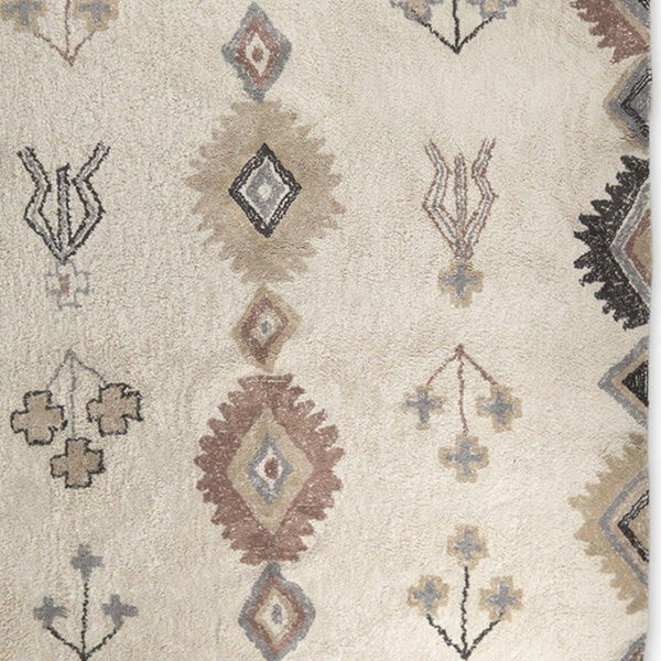 HomeRoots 5' X 8' Hand-Woven Beige & Brown Tribal Area Rug with Fringed Edges - Bohemian Charm for Your Home 609375