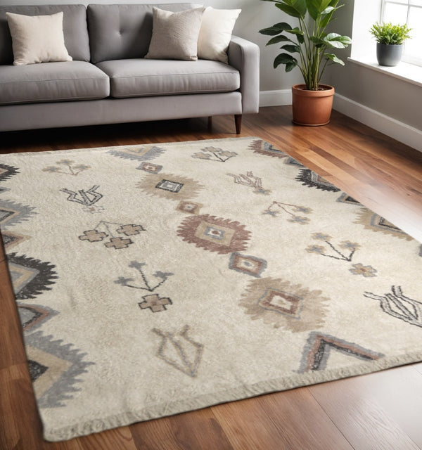 HomeRoots 5' X 8' Hand-Woven Beige & Brown Tribal Area Rug with Fringed Edges - Bohemian Charm for Your Home 609375