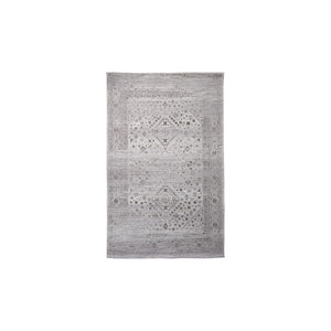 HomeRoots 5' Hand-Woven Black and Gray Medallion Area Rug - Distressed Vintage Design for Modern Interiors 609378