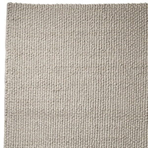 HomeRoots 5' Hand-Woven Beige Berber Area Rug - Artisanal Softness, Timeless Style & Unique Comfort for Any Space 5' X 8' 609385
