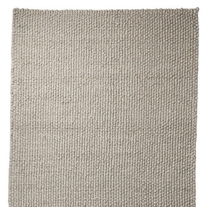 HomeRoots 5' Hand-Woven Beige Berber Area Rug - Artisanal Softness, Timeless Style & Unique Comfort for Any Space 5' X 8' 609385