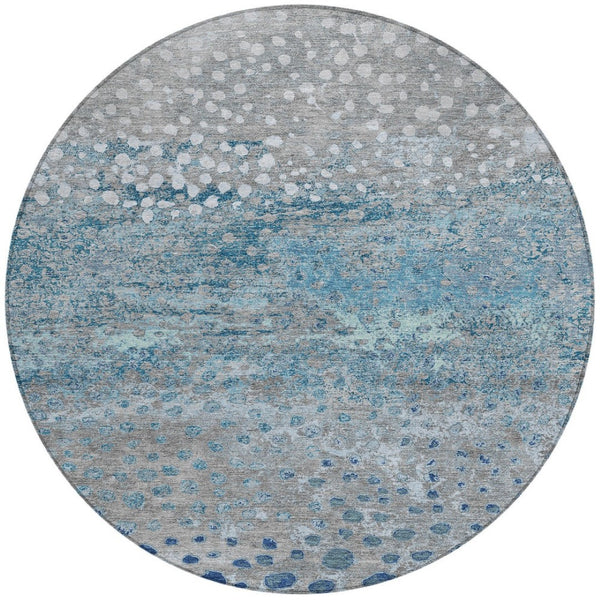 HomeRoots 5' Gray and Silver Abstract Area Rug – Modern, Washable, Stain-Resistant, Indoor/Outdoor Durability 8' Round 609458