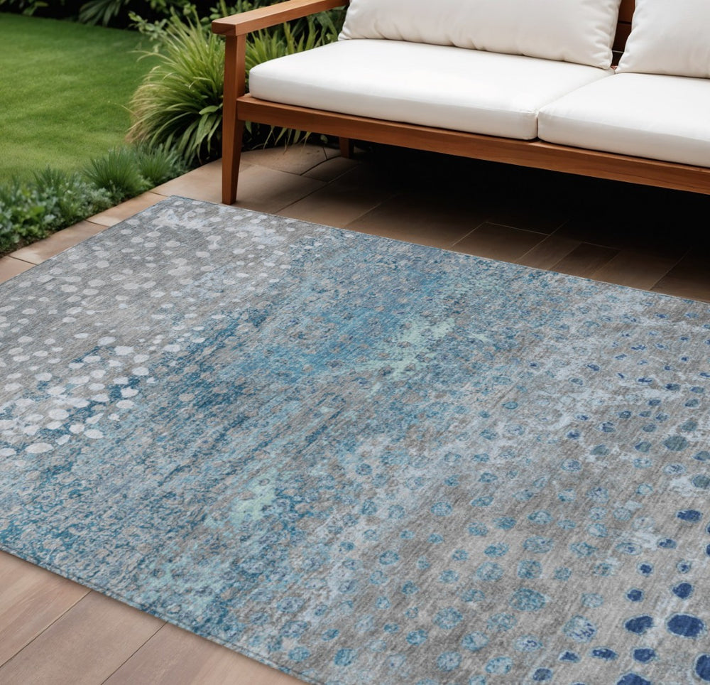 HomeRoots 5' Gray and Silver Abstract Area Rug – Modern, Washable, Stain-Resistant, Indoor/Outdoor Durability 8' X 10' 609459