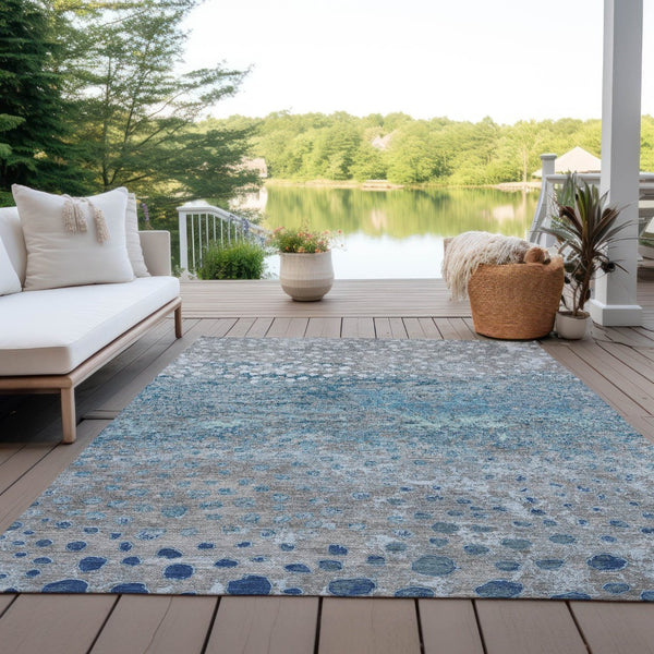 HomeRoots 5' Gray and Silver Abstract Area Rug – Modern, Washable, Stain-Resistant, Indoor/Outdoor Durability 8' X 10' 609459