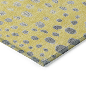 HomeRoots 5' Yellow and Gold Abstract Area Rug - Durable, Washable Indoor/Outdoor Design for Modern Spaces 5' X 8' 609469