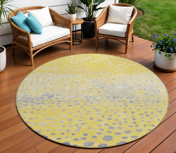 HomeRoots 5' Yellow and Gold Abstract Area Rug - Durable, Washable Indoor/Outdoor Design for Modern Spaces 8' Round 609470