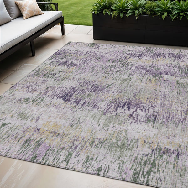 HomeRoots 5' Striped Lavender and Purple Area Rug - Stylish, Washable Design for Indoor and Outdoor Use 5' X 8' 609553