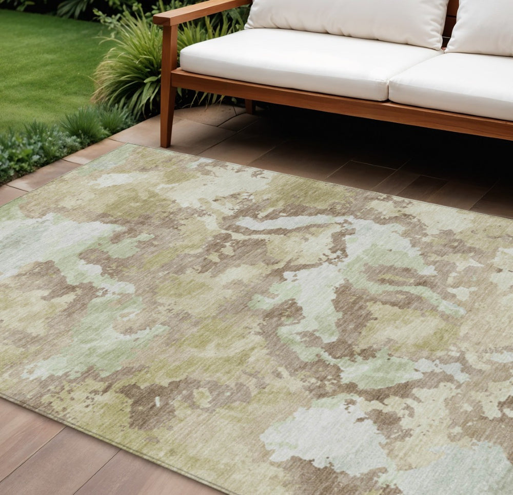 HomeRoots 5' Stylish Taupe and Ivory Abstract Area Rug - Washable, Durable, Perfect for Indoor & Outdoor Use 10' X 14' 609845