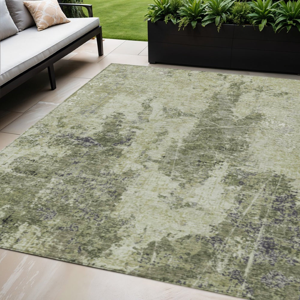 HomeRoots 5' Modern Artichoke and Fern Green Abstract Washable Area Rug for Indoor and Outdoor Spaces 5' X 8' 609847