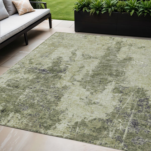 HomeRoots 5' Modern Artichoke and Fern Green Abstract Washable Area Rug for Indoor and Outdoor Spaces 5' X 8' 609847