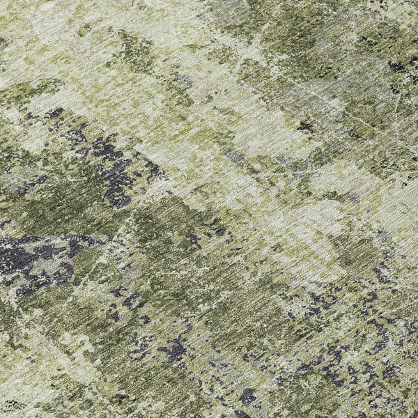 HomeRoots 5' Modern Artichoke and Fern Green Abstract Washable Area Rug for Indoor and Outdoor Spaces 8' Round 609848