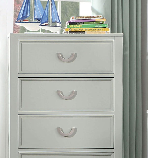 English Elm Transitional Chest with Four Deep Drawers and Black Bar Pulls, Elegant Bedroom Storage Piece Gray 31 L x 20 W x 44 H B2741P406258